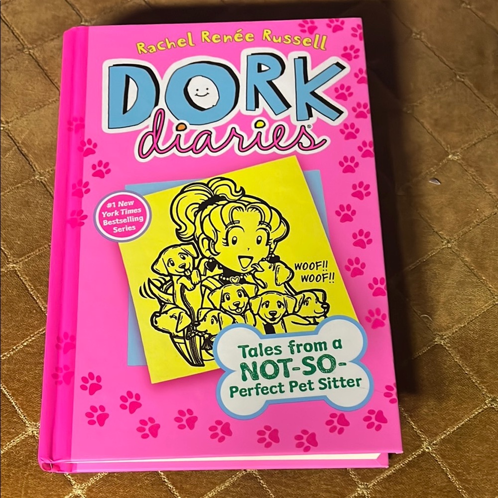 Dork Diaries Book - Pink Cover